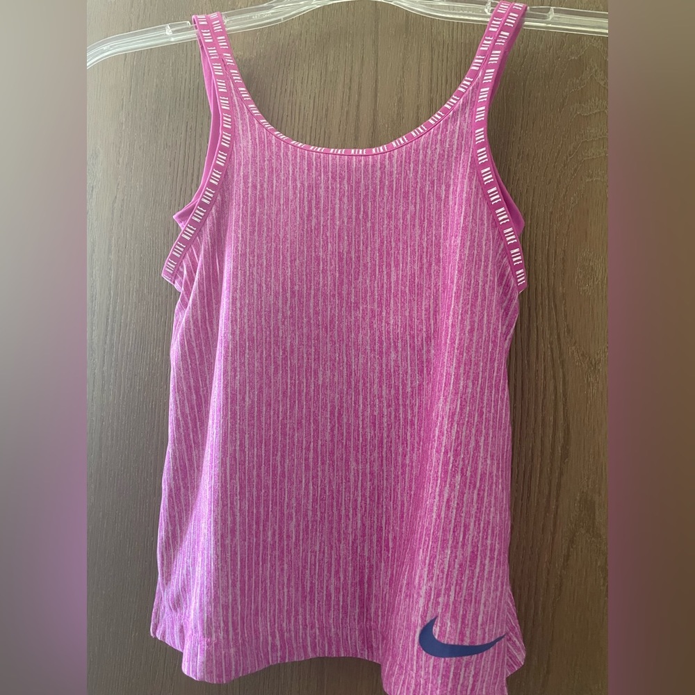 Nike tank